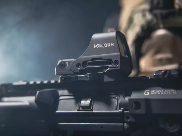 Holosun HS510C Red Dot Sight with Quick Release Mount - Aawee.com